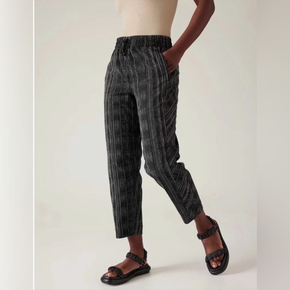 NWT ATHLETA Arrival Pants Amara Stripe Drawstring High Rise Cropped, Size 6